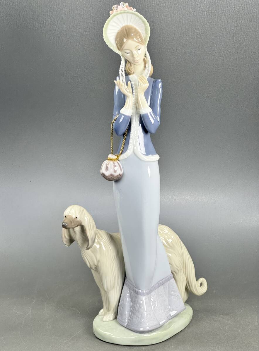 偲】LLADRO リヤドロ フィギュリン 「犬と散歩」 高級ポーセリン 偲】LLADRO リヤドロ フィギュリン 「犬と散歩」 高級ポーセリン