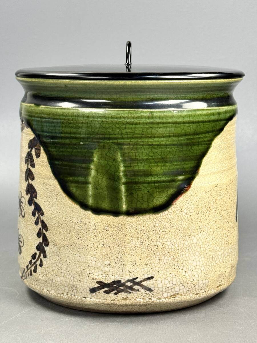 偲】織部焼 水指 一重口 茶道具 水差し 美濃 植物図 在銘 共箱 偲】織部焼 水指 一重口 茶道具 水差し 美濃 植物図 在銘 共箱