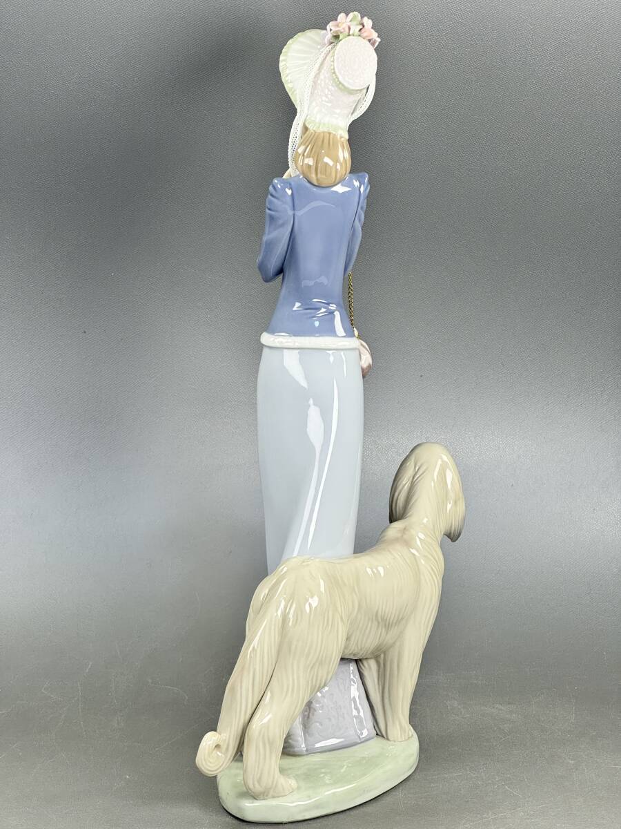 偲】LLADRO リヤドロ フィギュリン 「犬と散歩」 高級ポーセリン 偲】LLADRO リヤドロ フィギュリン 「犬と散歩」 高級ポーセリン