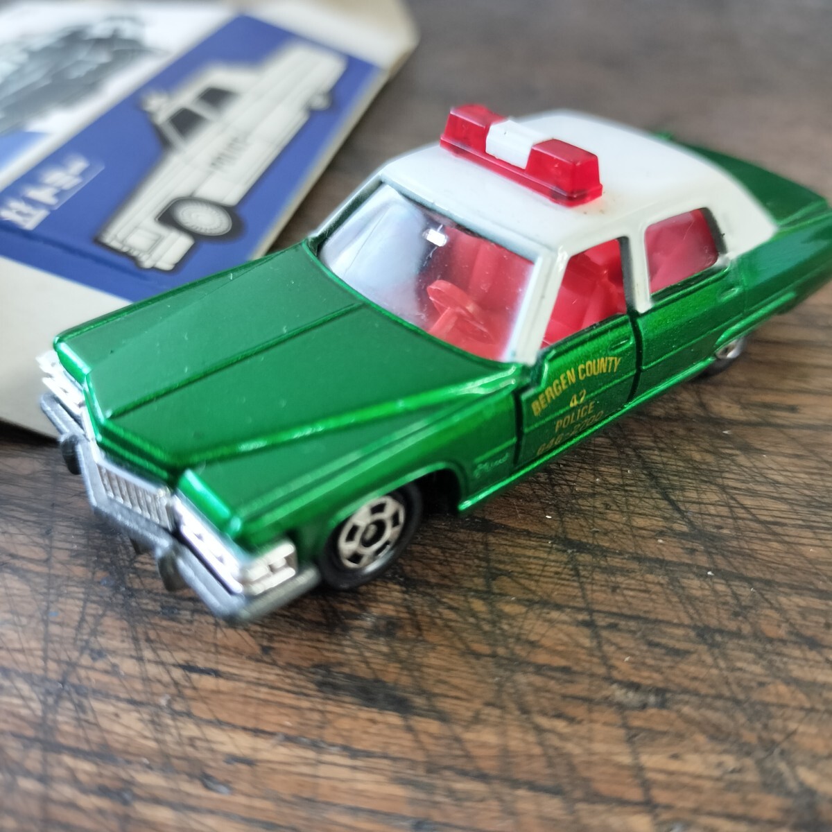 1円〜スタート☆トミカ青箱F51キャデラック ポリスカー 1円〜スタート☆トミカ青箱F51キャデラック ポリスカー