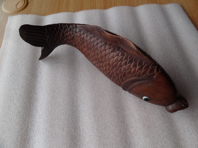 木彫り 魚 置物 オブジェ 長さ約25cm 鯉 希少品 中国美術 木彫り 魚 置物 オブジェ 長さ約25cm 鯉 希少品 中国美術