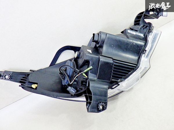 シトロエン純正 ABA-A55F01 A5C系 C3 ヘッドランプ ヘッドライト 左 左側 HCHR-743 09005 棚26K