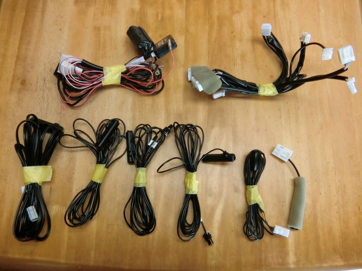 トヨタ純正 9インチ SDナビ フルセグ NSZT-Y68T 純正ナビ連動 トヨタ純正 9インチ SDナビ フルセグ NSZT-Y68T 純正ナビ連動