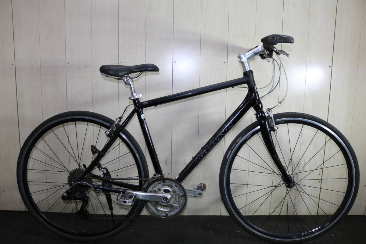 人気良品!GIANT ESCAPE R3 700C アルミ 24速 500mm BLACK 人気良品!GIANT ESCAPE R3 700C アルミ 24速 500mm BLACK