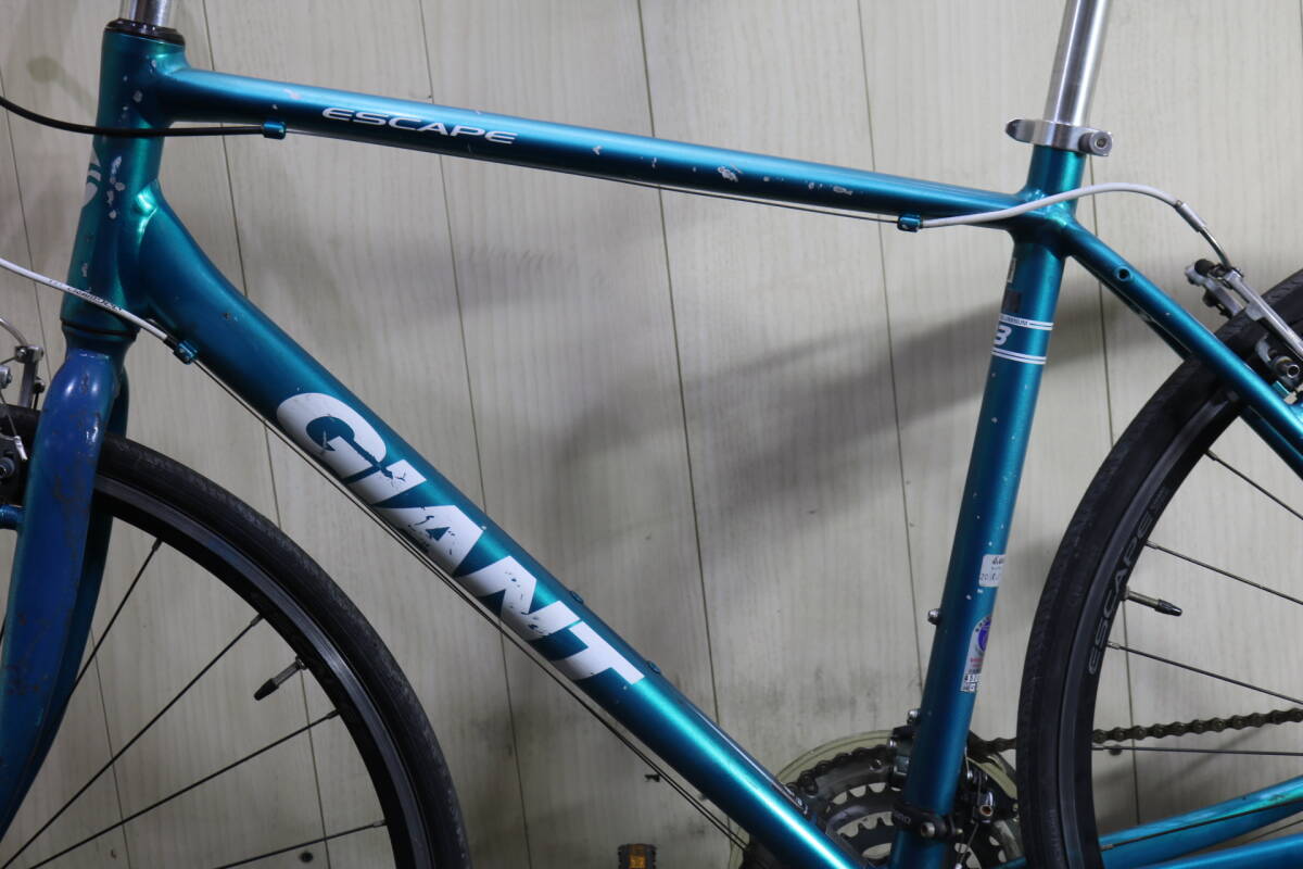 人気良品!GIANT ESCAPE R3 700C アルミ 24速 500mm BLUE クロス 人気良品!GIANT ESCAPE R3 700C アルミ 24速 500mm BLUE クロス