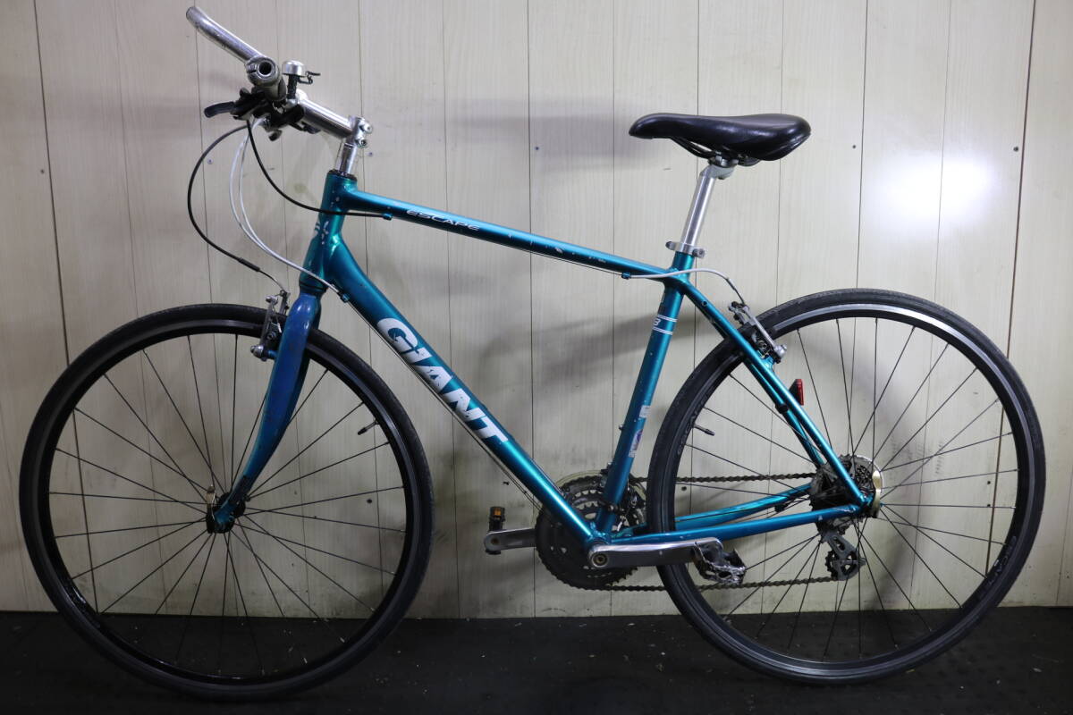 人気良品!GIANT ESCAPE R3 700C アルミ 24速 500mm BLUE クロス 人気良品!GIANT ESCAPE R3 700C アルミ 24速 500mm BLUE クロス