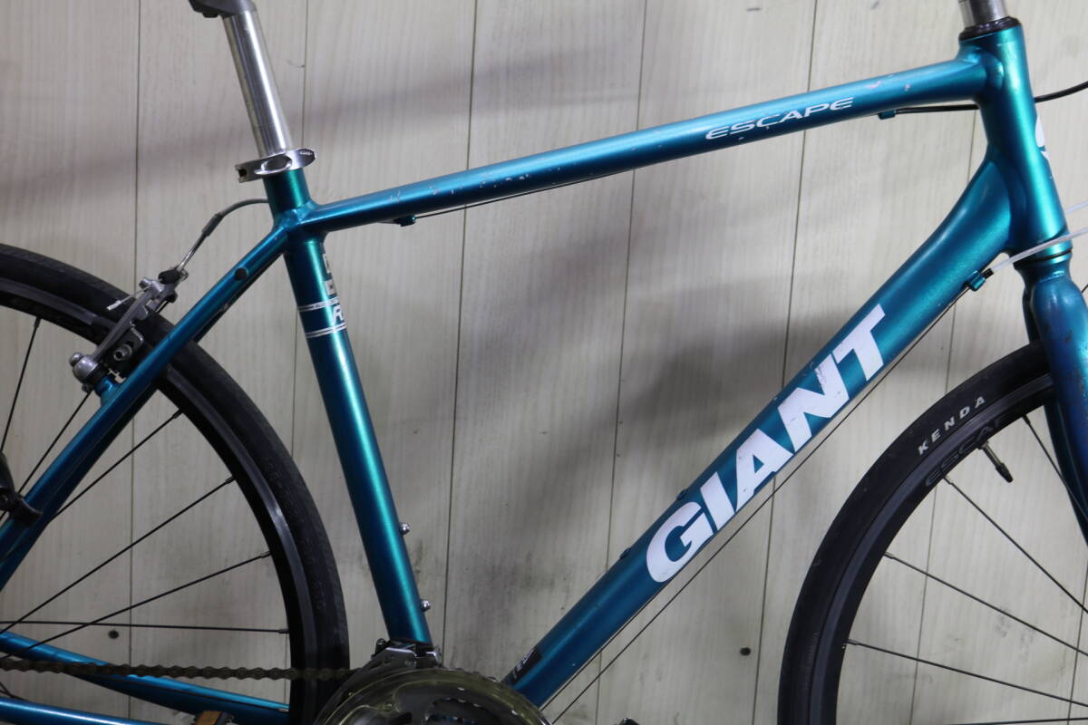 人気良品!GIANT ESCAPE R3 700C アルミ 24速 500mm BLUE クロス 人気良品!GIANT ESCAPE R3 700C アルミ 24速 500mm BLUE クロス