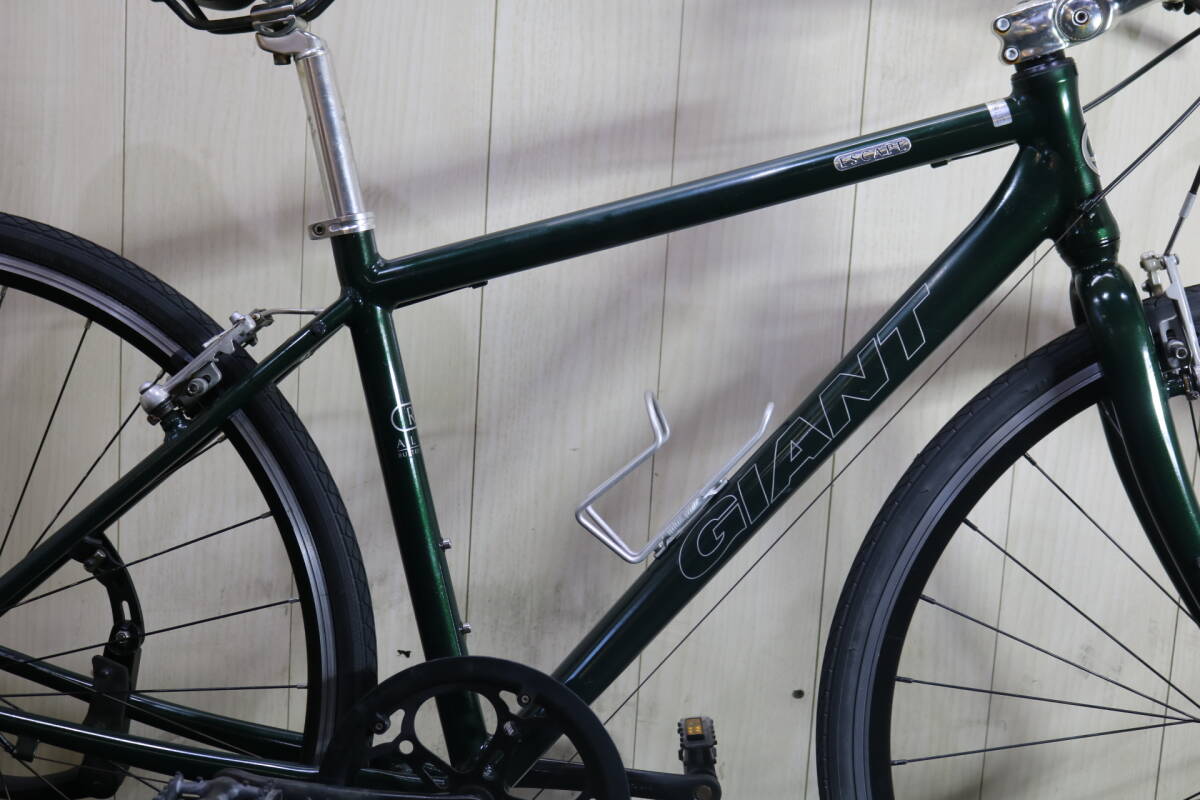 人気良品!GIANT ESCAPE R3 700C アルミ シマノ8速 430mm GREEN 人気良品!GIANT ESCAPE R3 700C アルミ シマノ8速 430mm GREEN