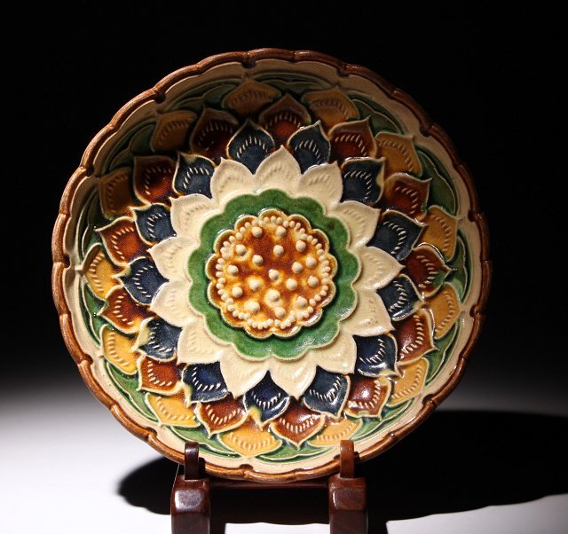 実業家コレクト放出 452 唐時代 唐三彩皿 蓮花 径約21.2cm (検 実業家コレクト放出 452 唐時代 唐三彩皿 蓮花 径約21.2cm (検