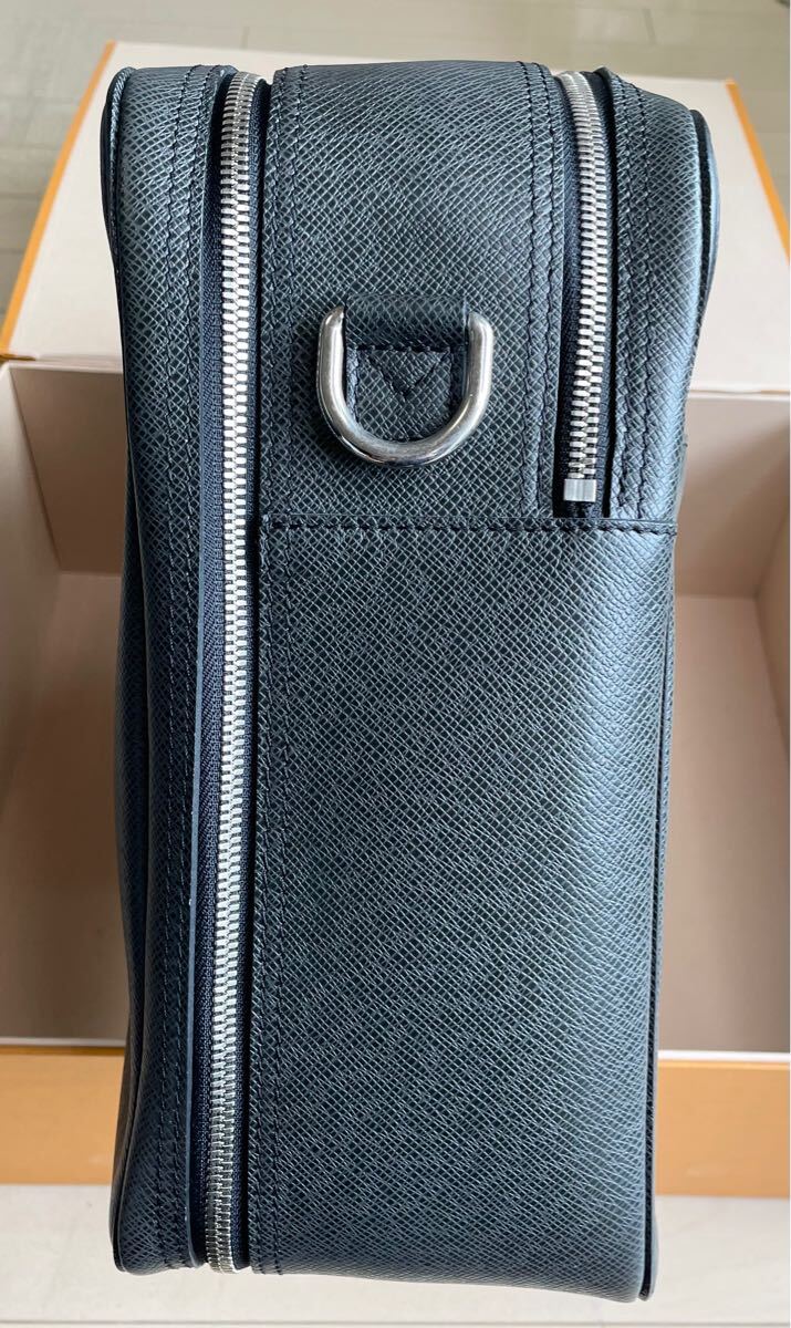 Louis Vuitton Overnight Taiga ブリーフケース|Yahoo!フリマ Louis Vuitton Overnight Taiga ブリーフケース|Yahoo!フリマ