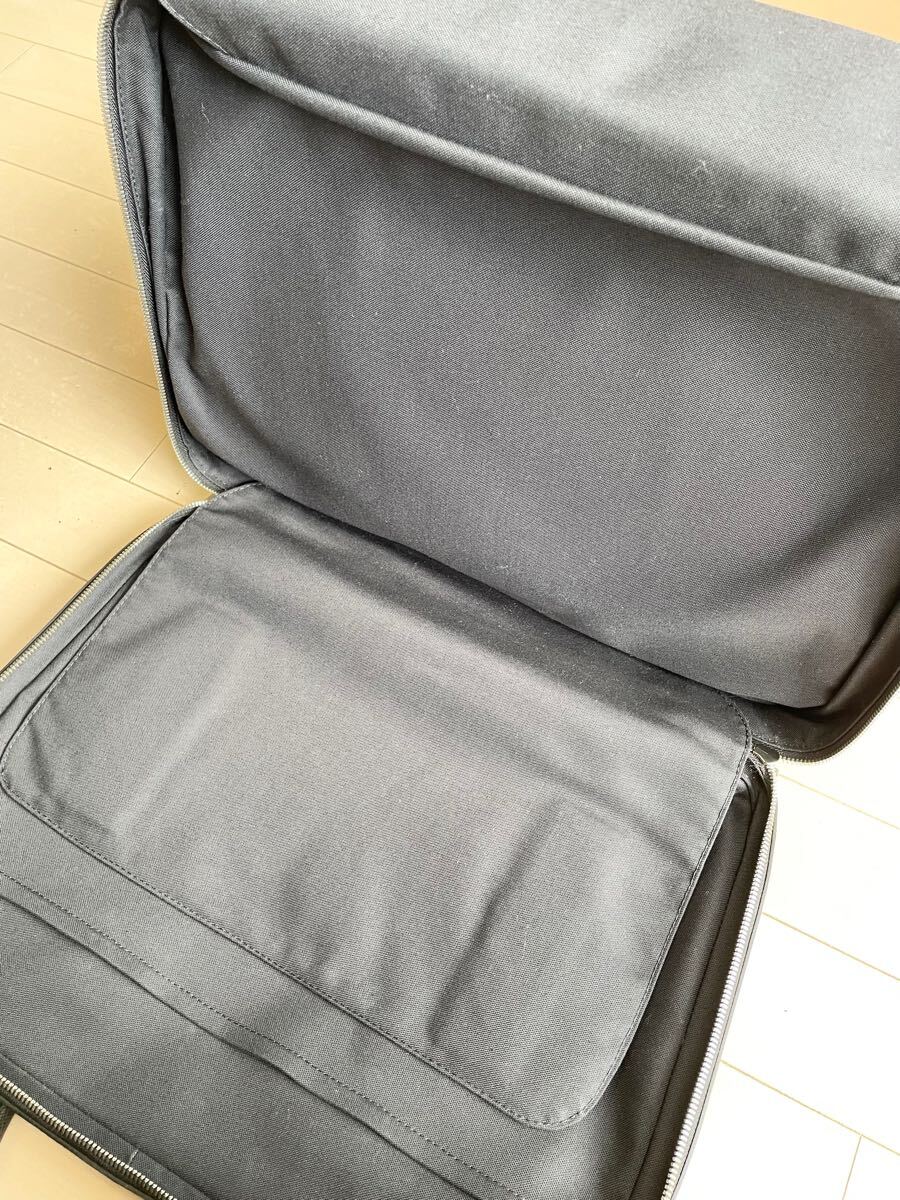 Louis Vuitton Overnight Taiga ブリーフケース|Yahoo!フリマ Louis Vuitton Overnight Taiga ブリーフケース|Yahoo!フリマ