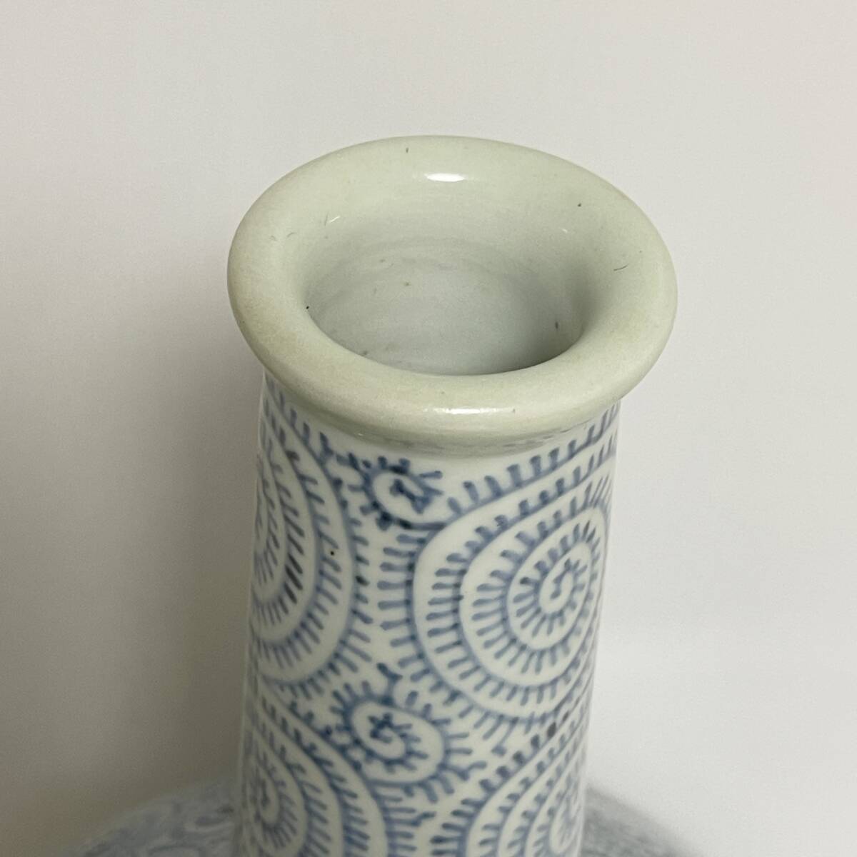 時代物 古伊万里 伊万里 有田焼 染付 印判 ベロ藍 蛸唐草模様 壺 時代物 古伊万里 伊万里 有田焼 染付 印判 ベロ藍 蛸唐草模様 壺