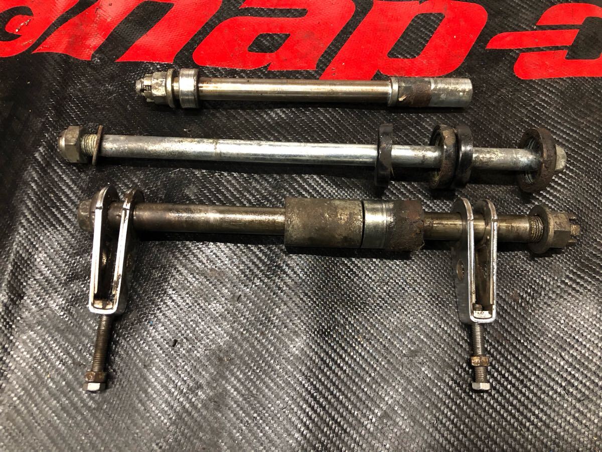 確実実動 絶好調 動画有 CB400T ホーク2 純正 アクスルシャフト 確実実動 絶好調 動画有 CB400T ホーク2 純正 アクスルシャフト