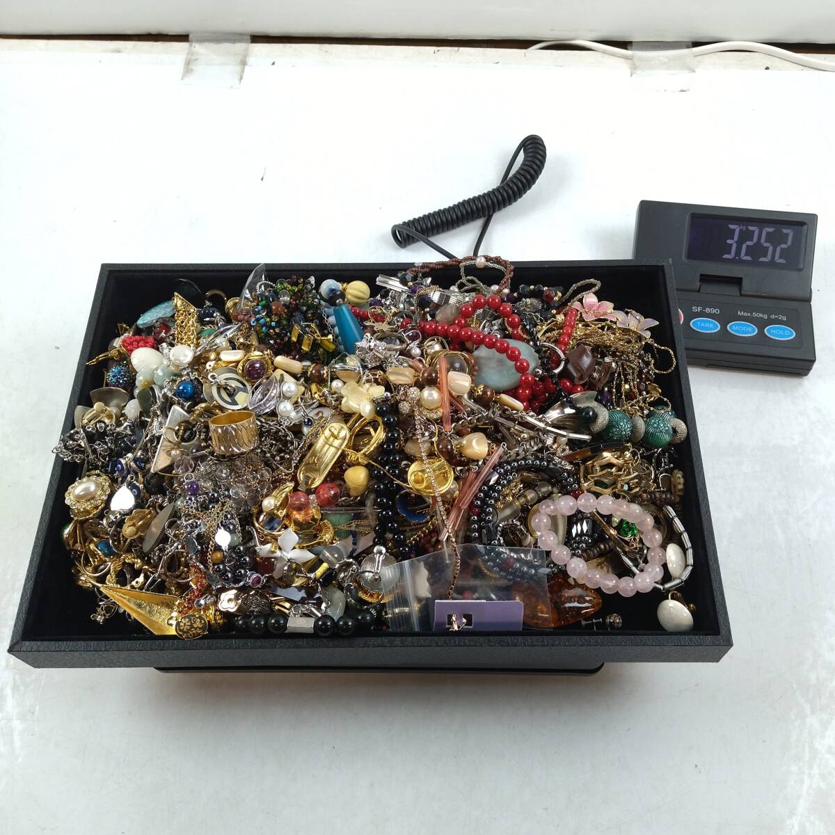 4-037】☆中古・現状品☆イミテーション アクセサリー 約3.2kg