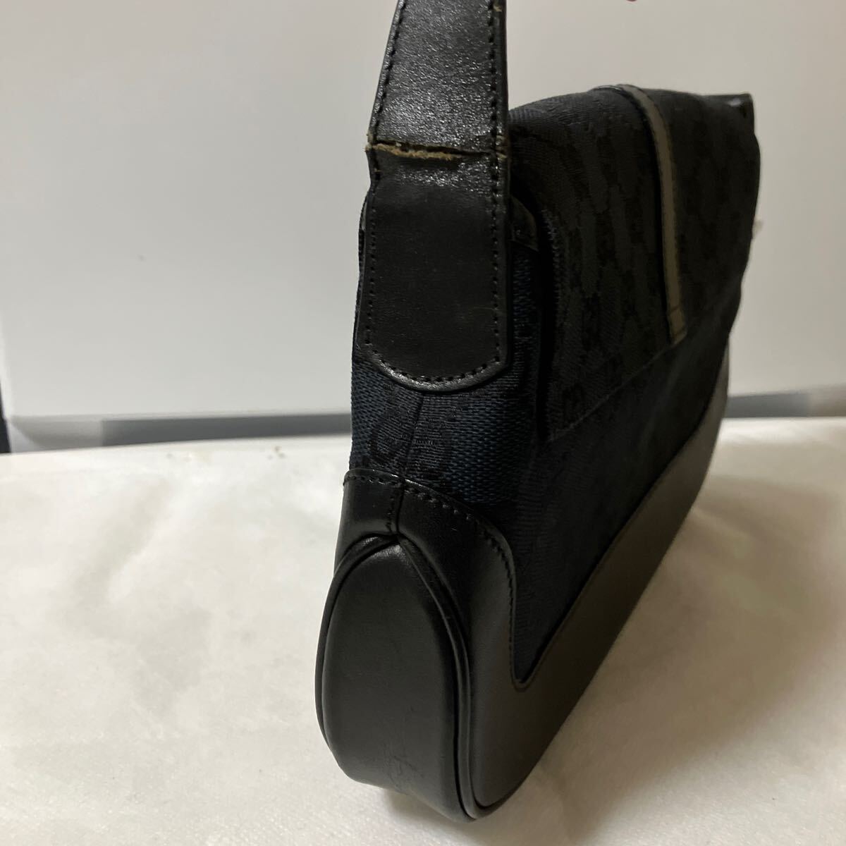 GUCCI ワンショルダーバッグ オールドグッチ キャンバス地 GG GUCCI ワンショルダーバッグ オールドグッチ キャンバス地 GG