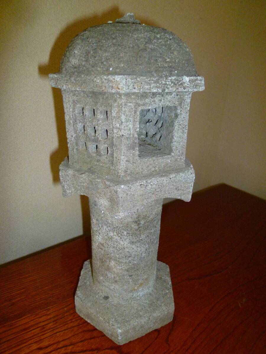 石製】石灯籠(高さ29.5cm 3.5Kg) 灯篭 日本庭園 オブジェ 石 石製】石灯籠(高さ29.5cm 3.5Kg) 灯篭 日本庭園 オブジェ 石