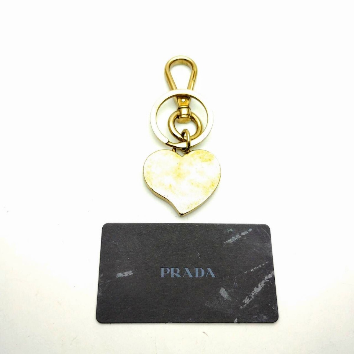 チャーム PRADA プラダ キーリング ハート キーホルダー カード チャーム PRADA プラダ キーリング ハート キーホルダー カード