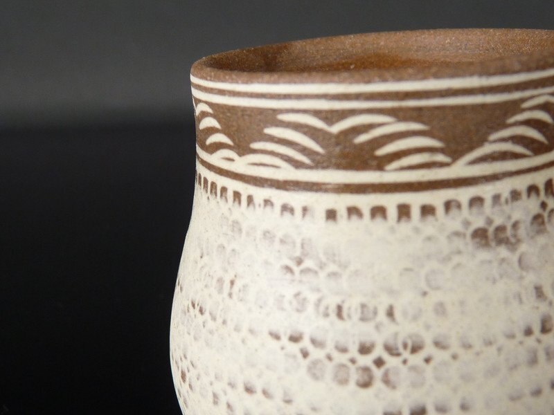 扇屋】青坡窯 李殷九作 蓋置 共箱 高さ 約5cm 幅 約5.5cm 韓国 扇屋】青坡窯 李殷九作 蓋置 共箱 高さ 約5cm 幅 約5.5cm 韓国