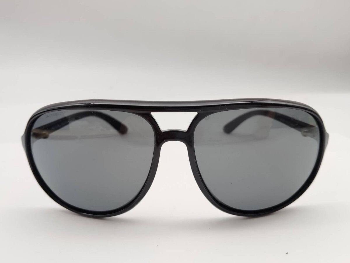 PRADA プラダ サングラス ブラック ロゴ 黒 SPR09M ケース付き PRADA プラダ サングラス ブラック ロゴ 黒 SPR09M ケース付き