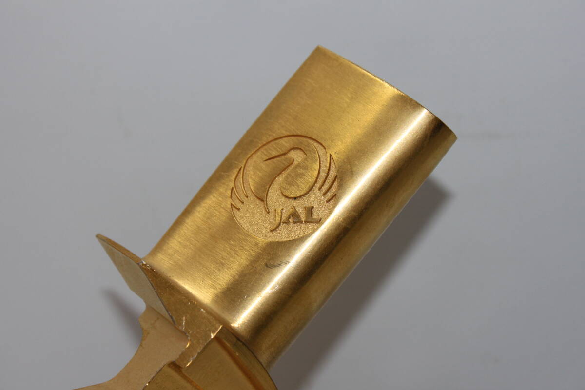 □JAL タービン ブレード 金色 台付き 置物 非売品 日本航空 □JAL タービン ブレード 金色 台付き 置物 非売品 日本航空