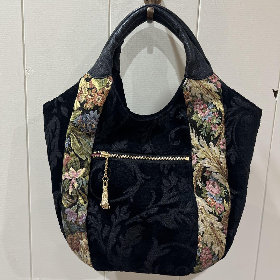 シンクビー Think Bee バッグ ハンドバッグ 花柄 ブラック シンクビー Think Bee バッグ ハンドバッグ 花柄 ブラック