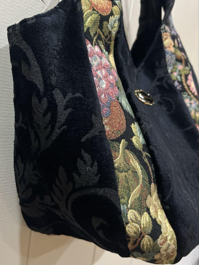 シンクビー Think Bee バッグ ハンドバッグ 花柄 ブラック シンクビー Think Bee バッグ ハンドバッグ 花柄 ブラック