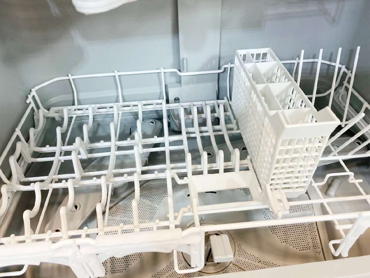 中古品 Panasonic 食器洗い乾燥機 NP-TH4-W 食洗器 食洗機 中古品 Panasonic 食器洗い乾燥機 NP-TH4-W 食洗器 食洗機