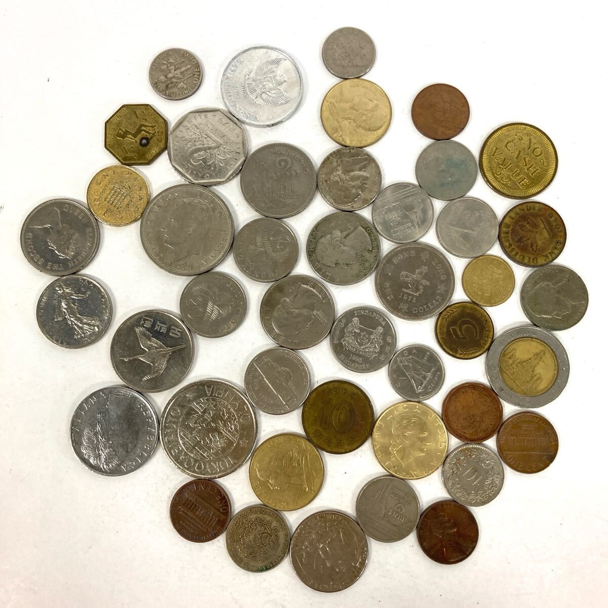 古銭 外貨 まとめ 総重量約1299.66g 外国銭 外国コイン 香港 古銭 外貨 まとめ 総重量約1299.66g 外国銭 外国コイン 香港