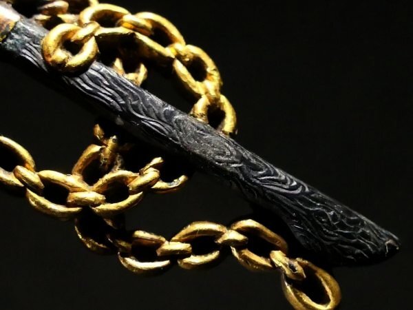 [ меч принадлежности #3972] {S класс } ( шедевр глаз .) завершение прекрасный! деликатный . конструкция включено .... серп map красный медь металлы цветная роспись [ выражение нет. пик. шедевр глаз ..!]