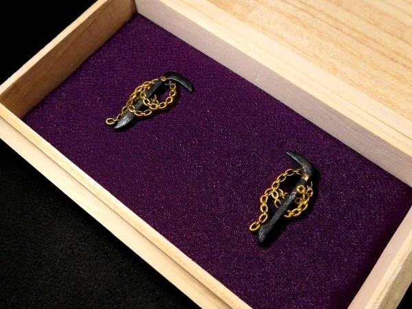 [ меч принадлежности #3972] {S класс } ( шедевр глаз .) завершение прекрасный! деликатный . конструкция включено .... серп map красный медь металлы цветная роспись [ выражение нет. пик. шедевр глаз ..!]