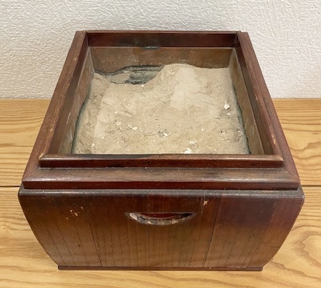 昭和レトロ 火鉢 手あぶり 灰付き 木製 角火鉢 箱火鉢 銅板 昭和レトロ 火鉢 手あぶり 灰付き 木製 角火鉢 箱火鉢 銅板