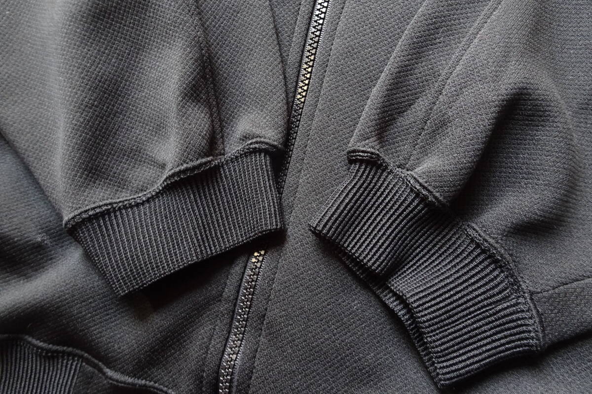 Kappa/カッパ/長袖トラックジャケット/ジャージ素材/前ジップアップ/袖口・裾リブ素材/スポーツ/黒/ブラック/Lサイズ(4/8R7)_画像8