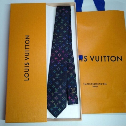LOUIS VUITTON ルイヴィトン ネクタイ モノグラム ネオン|Yahoo LOUIS VUITTON ルイヴィトン ネクタイ モノグラム ネオン|Yahoo