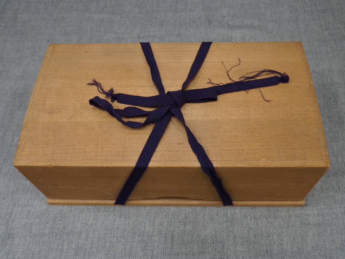 碁石 蛤 白石(厚み約1cm) 那智黒 黒石 日向スワブテ 碁笥 箱付 碁石 蛤 白石(厚み約1cm) 那智黒 黒石 日向スワブテ 碁笥 箱付