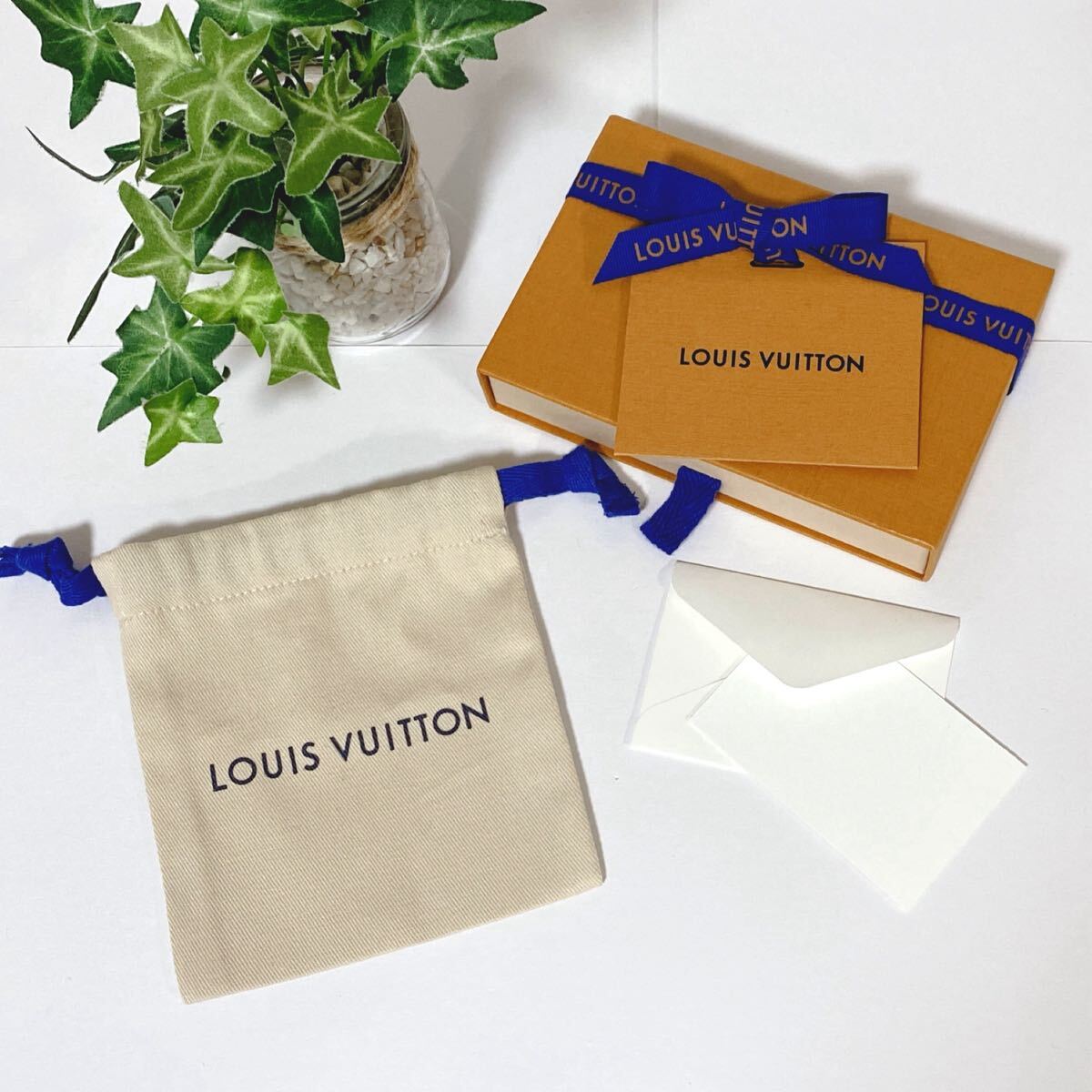 ルイヴィトン「LOUIS VUITTON」小物用空箱・保存袋・メッセージ ルイヴィトン「LOUIS VUITTON」小物用空箱・保存袋・メッセージ