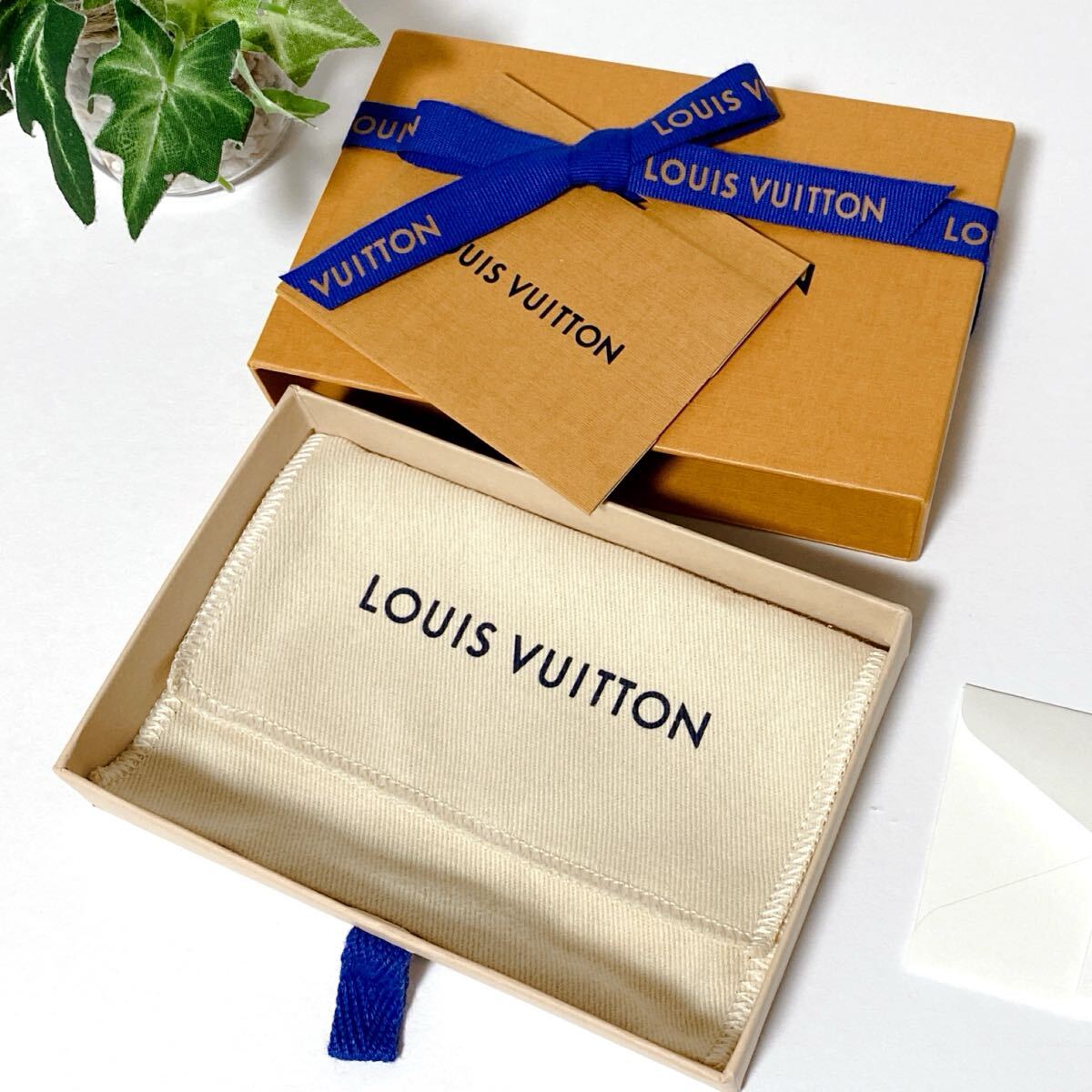 ルイヴィトン「LOUIS VUITTON」小物用空箱・保存袋・メッセージ ルイヴィトン「LOUIS VUITTON」小物用空箱・保存袋・メッセージ