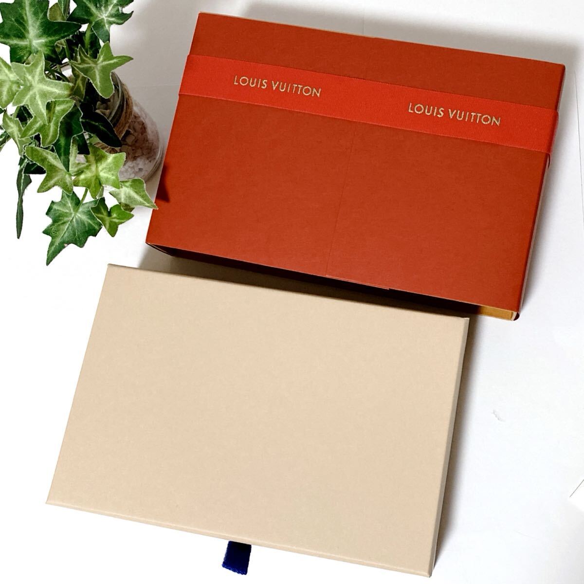 ルイヴィトン「LOUIS VUITTON」中型財布用空箱・保存袋 ルイヴィトン「LOUIS VUITTON」中型財布用空箱・保存袋
