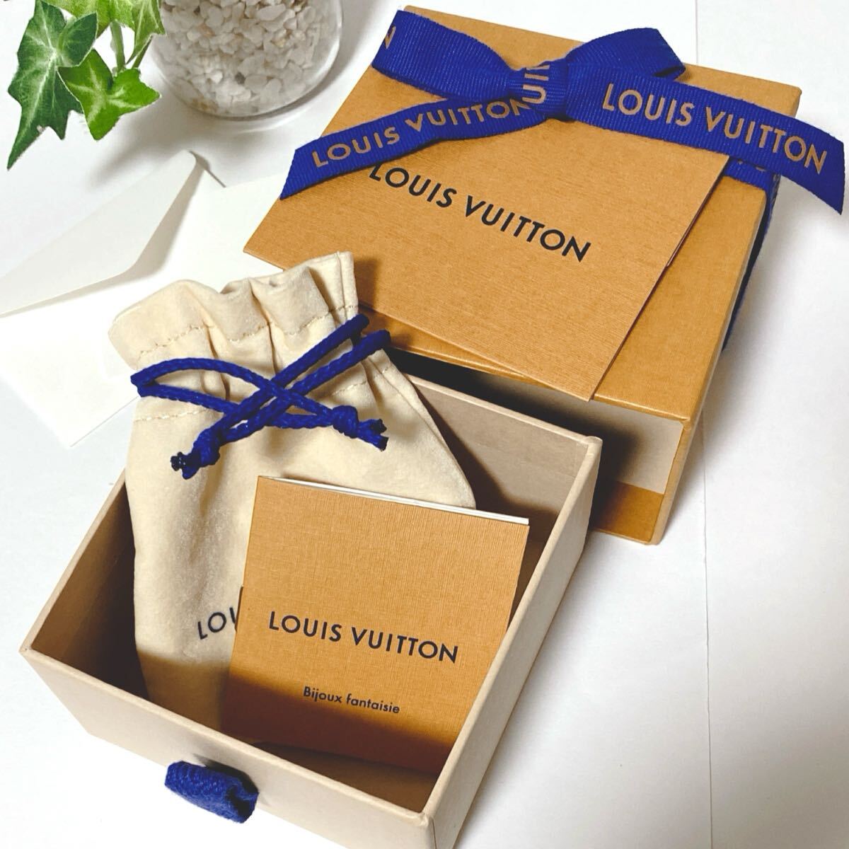ルイヴィトン「LOUIS VUITTON」アクセサリー用空箱・保存袋 ルイヴィトン「LOUIS VUITTON」アクセサリー用空箱・保存袋