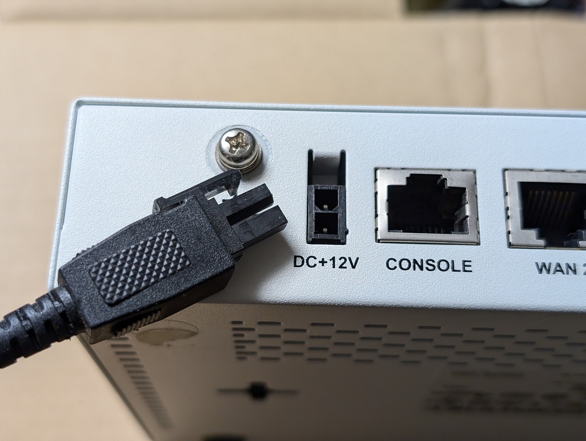 動作良好 純正 ACアダプタ FORTINET FORTIGATE 50E 52E 動作良好 純正 ACアダプタ FORTINET FORTIGATE 50E 52E