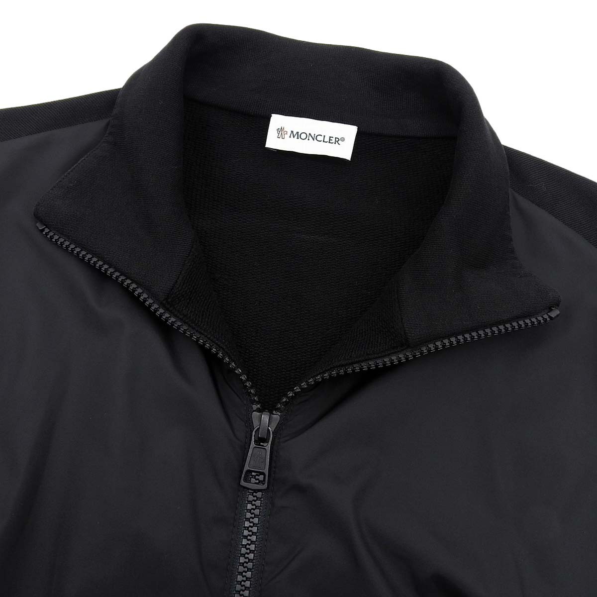 モンクレール MAGLIA マグリア CARDIGAN 8G000 28 809KR メンズ ブラック MONCLER 中古 【アパレル?小物】