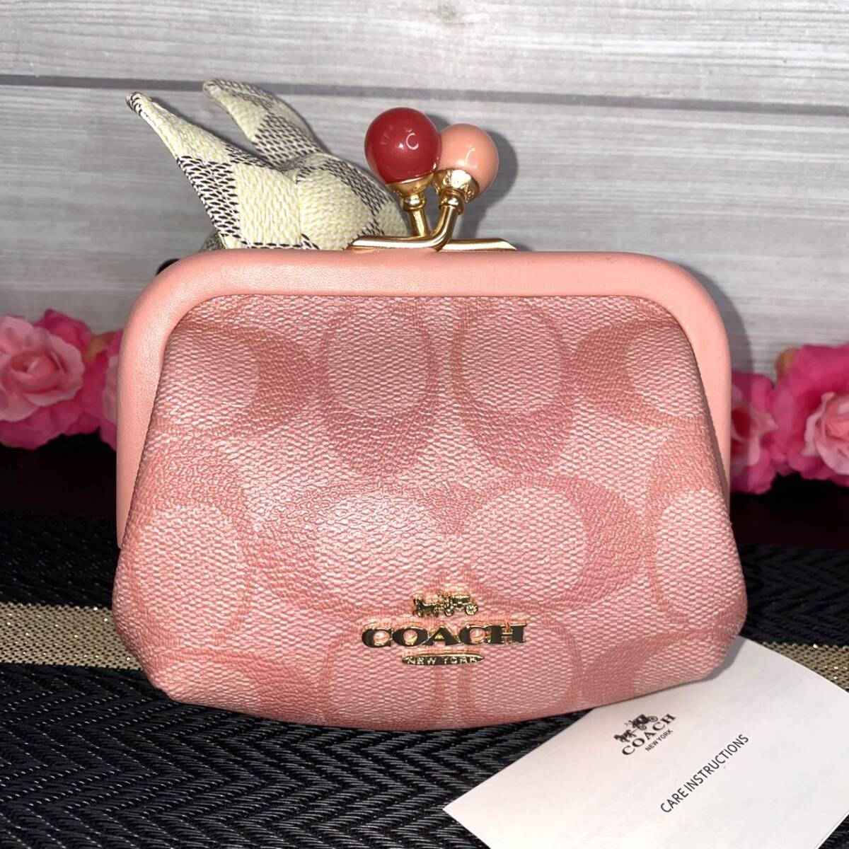 お札も収納 新品未使用 COACH キスロック がま口 コインケース お札も収納 新品未使用 COACH キスロック がま口 コインケース