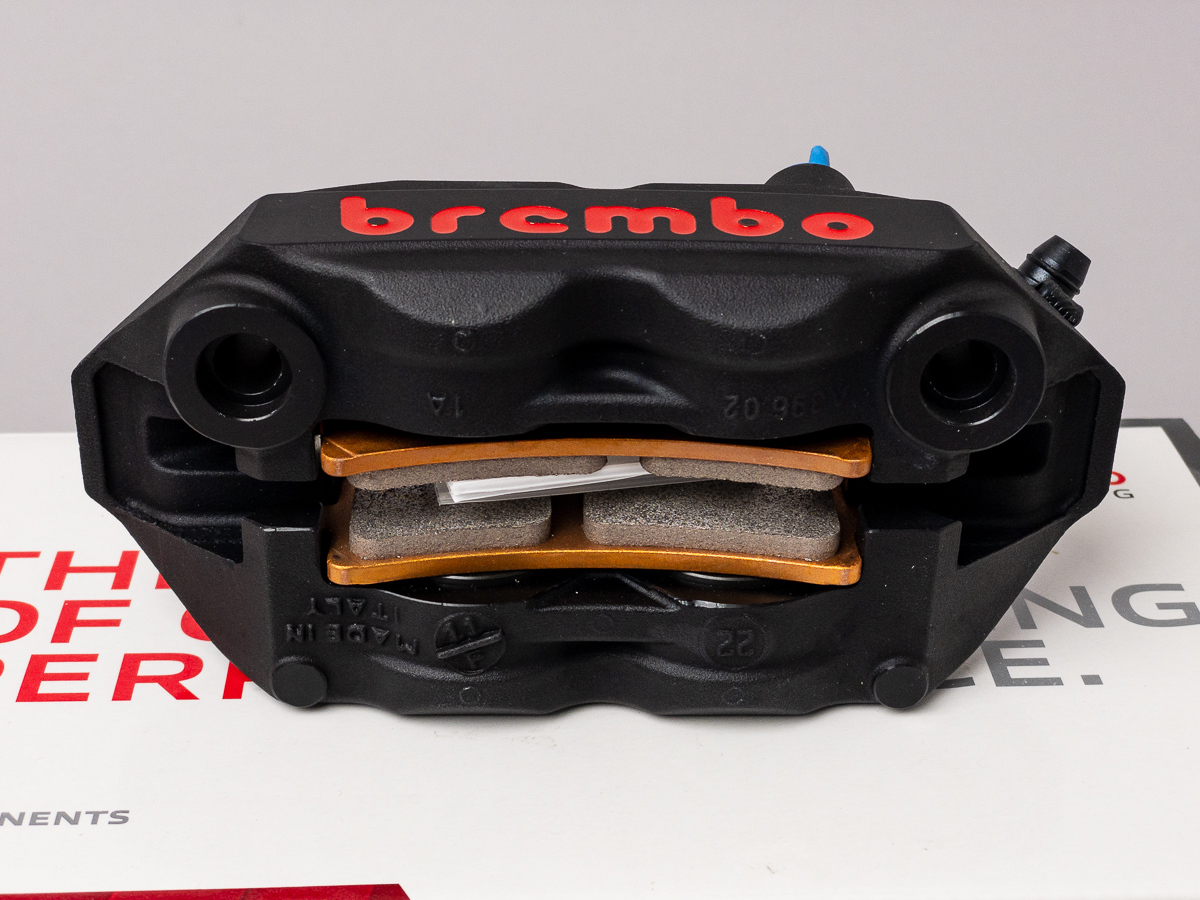 ブレンボ M-4 ラジアル モノブロック 4P キャリパー ブラック ブレンボ M-4 ラジアル モノブロック 4P キャリパー ブラック