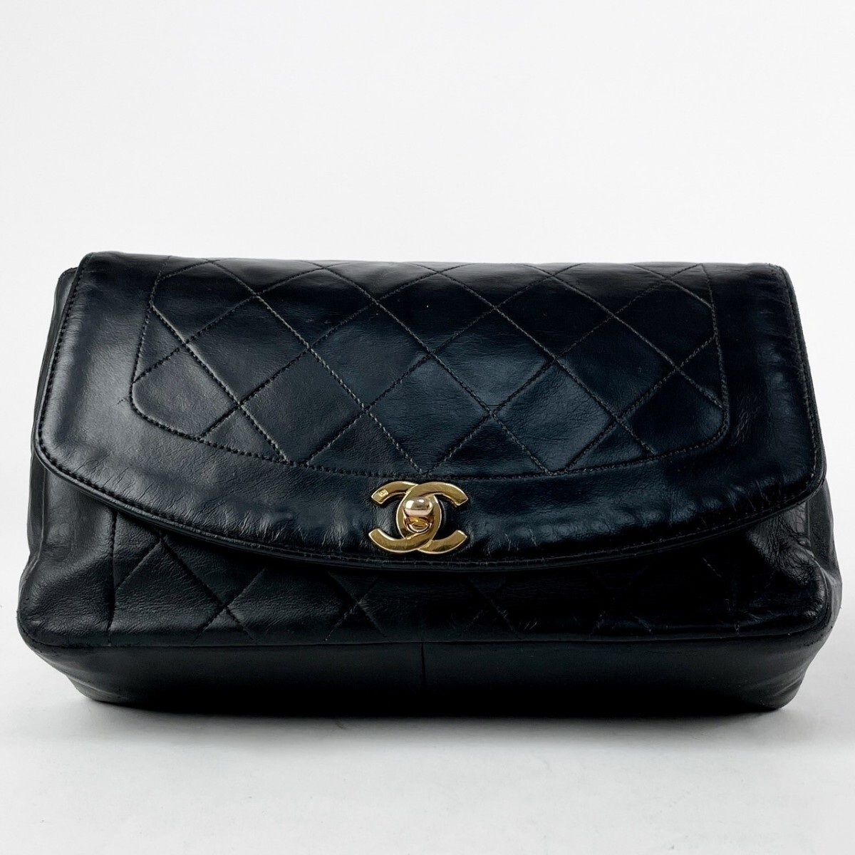 希少 シャネル CHANEL ダイアナ25 ラムスキン マトラッセ ターン 希少 シャネル CHANEL ダイアナ25 ラムスキン マトラッセ ターン