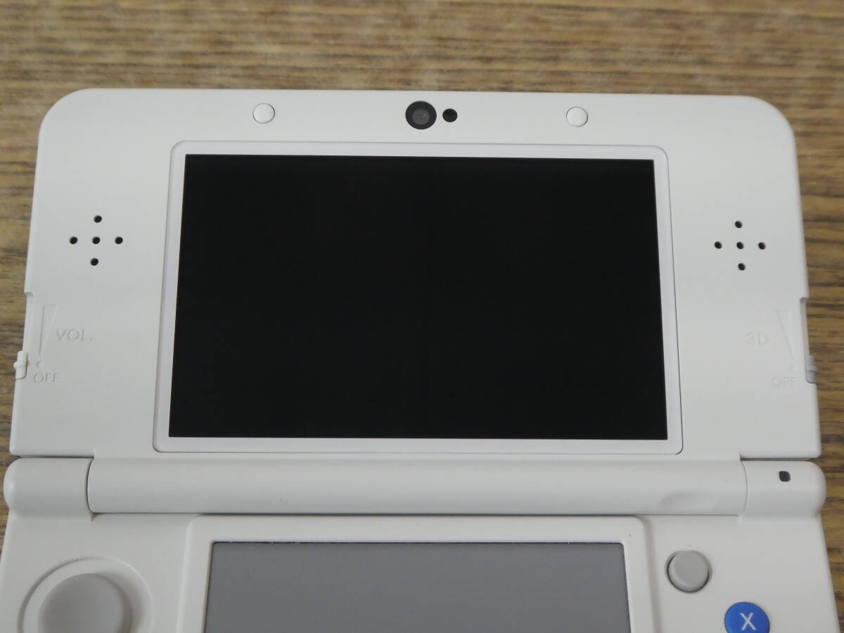 073-Z79) 中古品 任天堂 Newニンテンドー3DS ホワイト 着せ替え 073-Z79) 中古品 任天堂 Newニンテンドー3DS ホワイト 着せ替え
