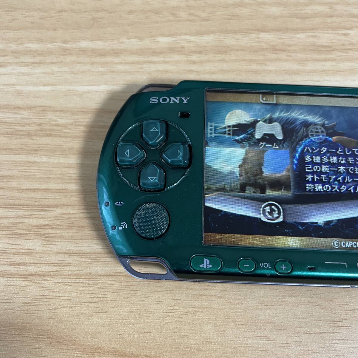 SONY PSP 3000 スピリティッドグリーン 本体のみ SONY PSP 3000 スピリティッドグリーン 本体のみ