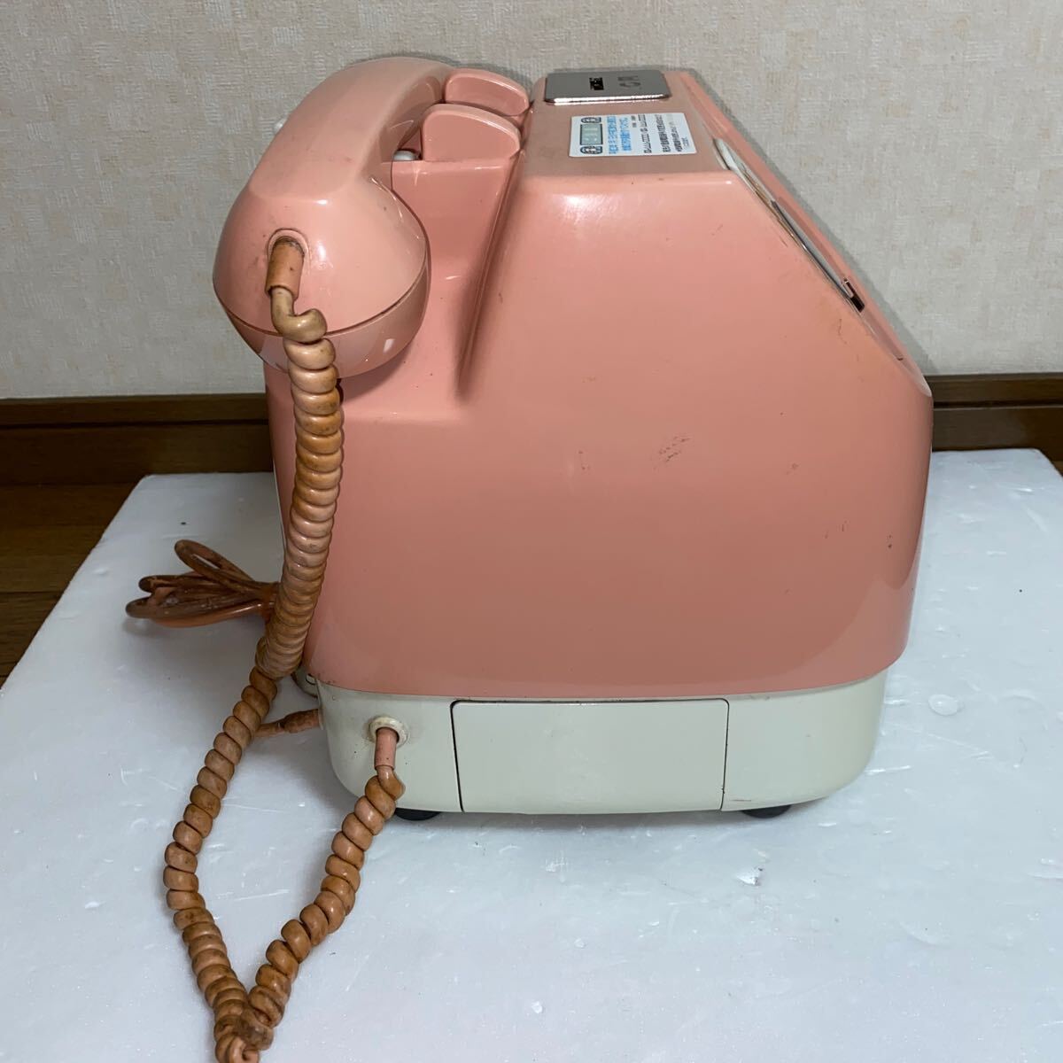 ピンク電話 公衆電話 田村電機製作所 675S-A2 1982年製 鍵付き ピンク電話 公衆電話 田村電機製作所 675S-A2 1982年製 鍵付き