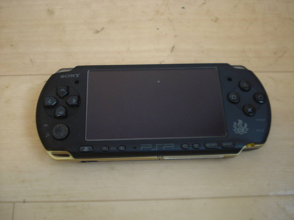 美品!☆SONY PSP-3000 本体 モンスターハンターポータブル 3rd 美品!☆SONY PSP-3000 本体 モンスターハンターポータブル 3rd