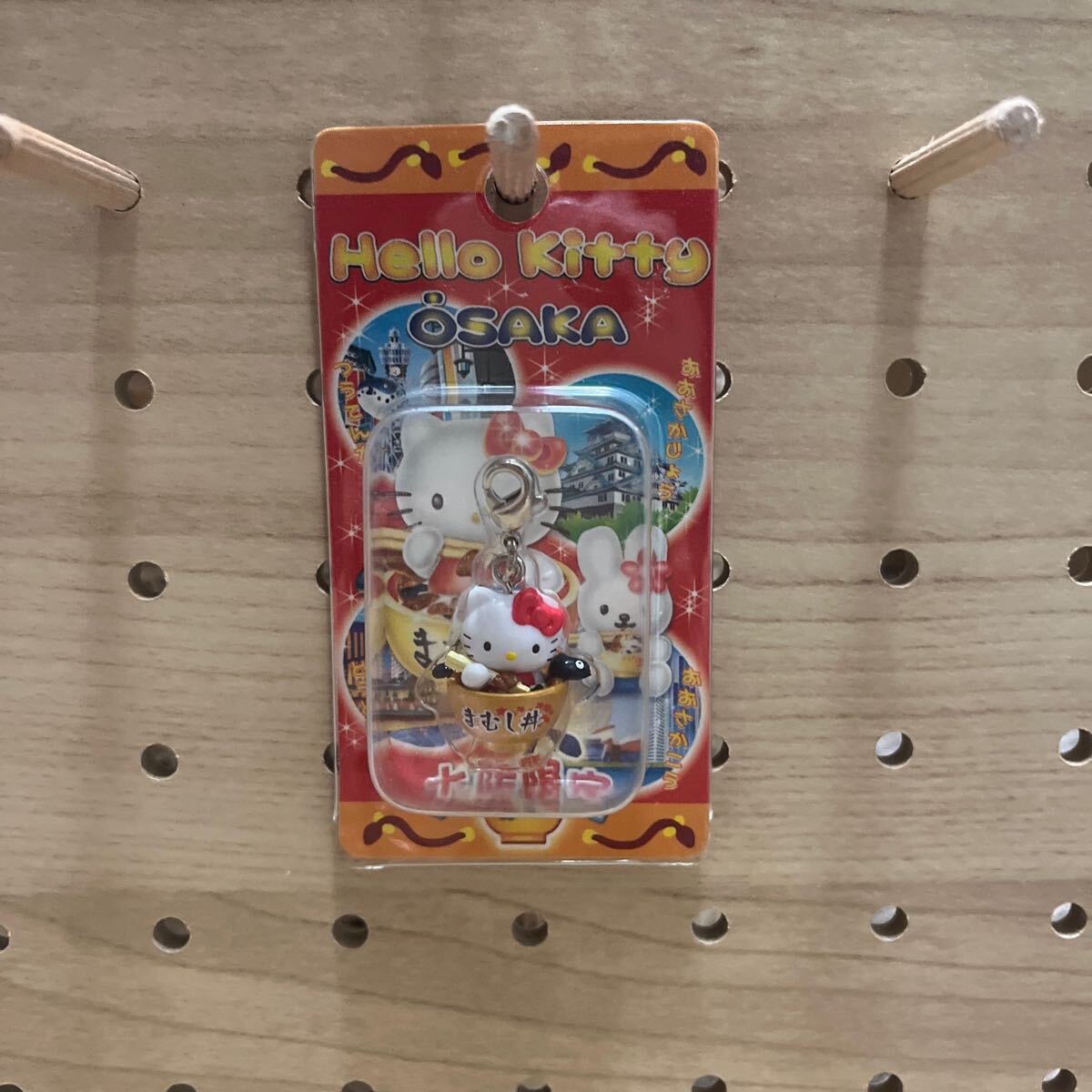 ご当地キティ ファスナーマスコット ストラップ 大阪限定 まむし ご当地キティ ファスナーマスコット ストラップ 大阪限定 まむし