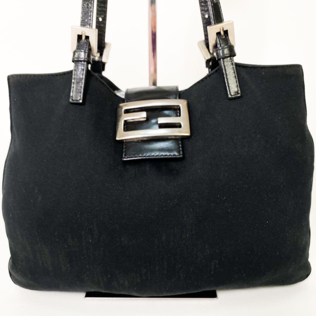 FENDI フェンディ マンマバケット ショルダーバッグ FENDI フェンディ マンマバケット ショルダーバッグ