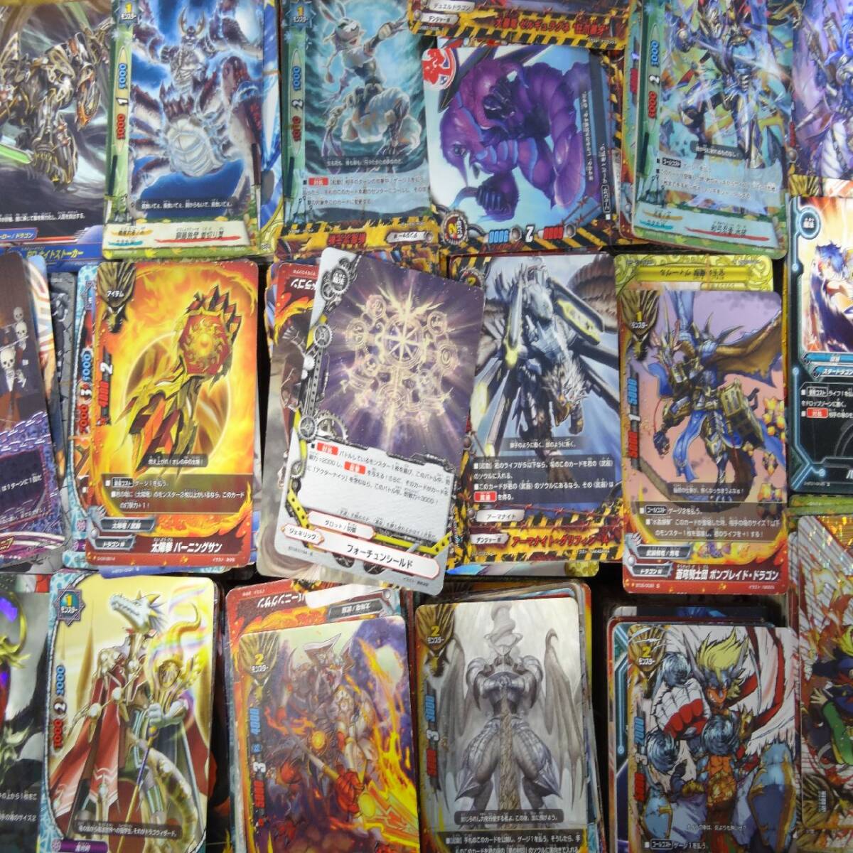 バディファイト 引退品 カード 大量 21㎏ 約1万枚 キラ多数 バディファイト 引退品 カード 大量 21㎏ 約1万枚 キラ多数